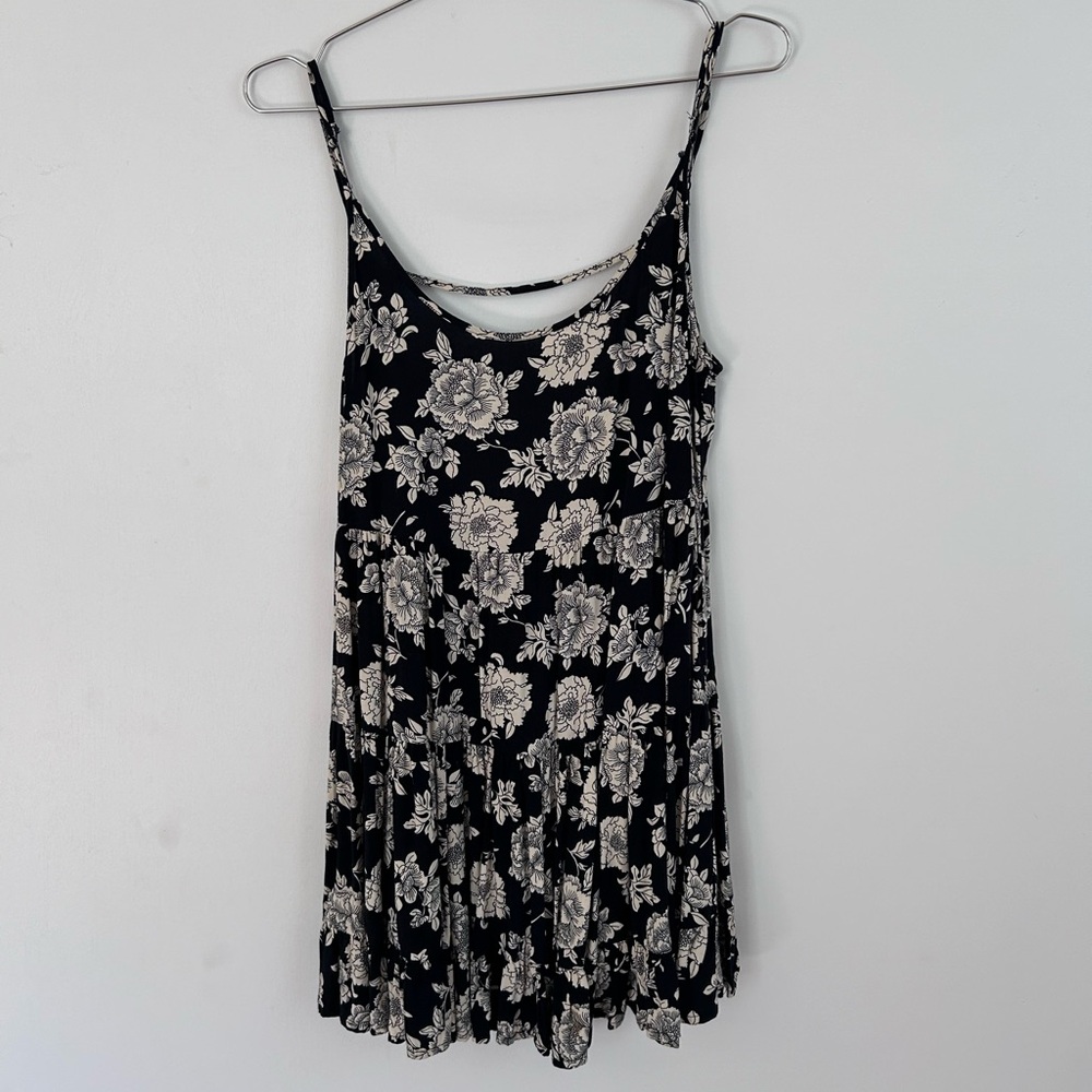 Brandy Melville Black and Cream Floral Dress